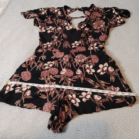 ANGIE Floral Boho Romper M - Picture 13 of 14
